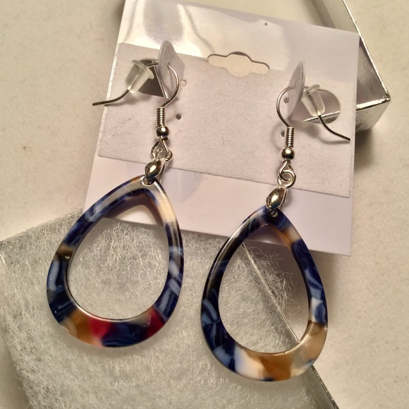 18K WG Plated Mosaic Resins Earrings - Picture 4 of 4